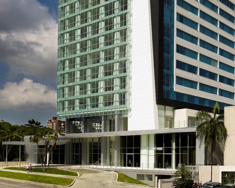 FACHADA Hotel ESTELAR En Alto Prado Barranquilla